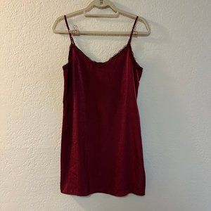 Like New Hollister Silky Maroon Nightgown with Lace Trim - Medium